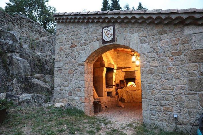Image No.24-7 Bed House for sale