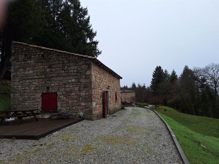 Image No.8-7 Bed House for sale