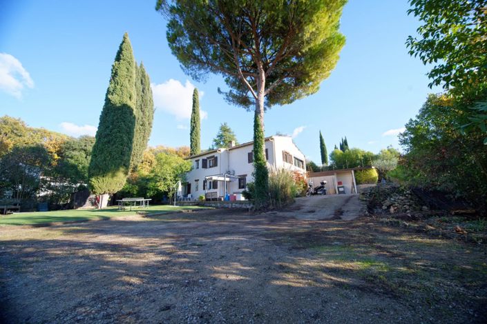 Image No.8-5 Bed House for sale