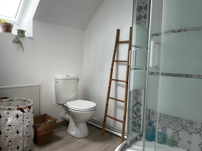 Image No.12-5 Bed House for sale