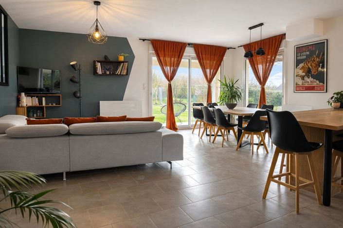 Image No.2-5 Bed House for sale