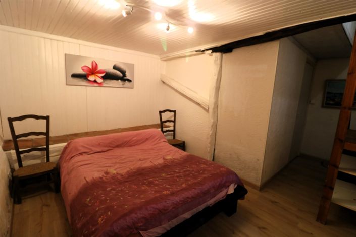 Image No.18-2 Bed House for sale