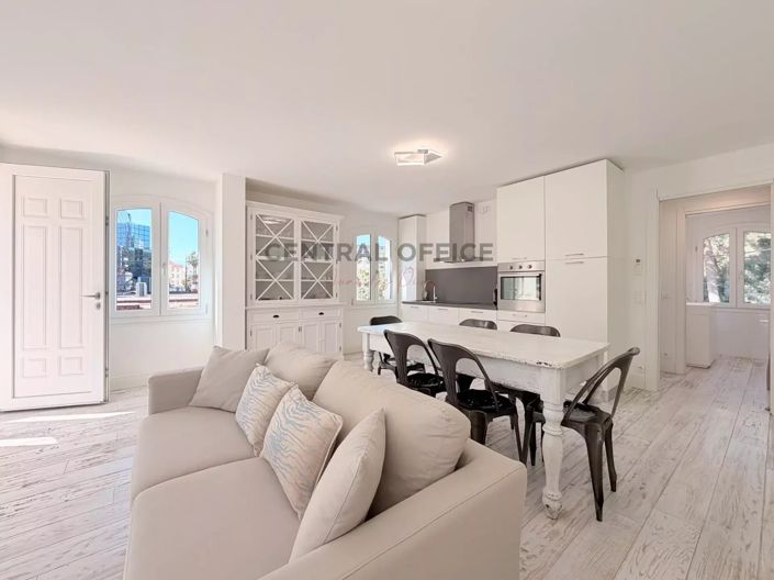 Image No.9-3 Bed Apartment for sale