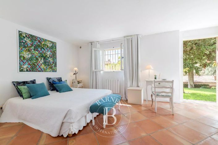 Image No.16-9 Bed House for sale