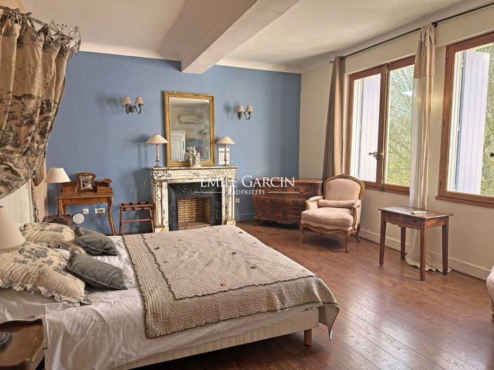 Image No.5-14 Bed Property for sale