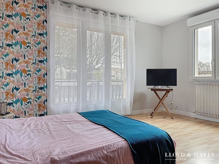 Image No.18-4 Bed House for sale