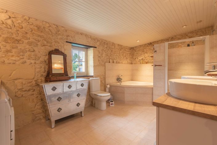 Image No.20-4 Bed House for sale