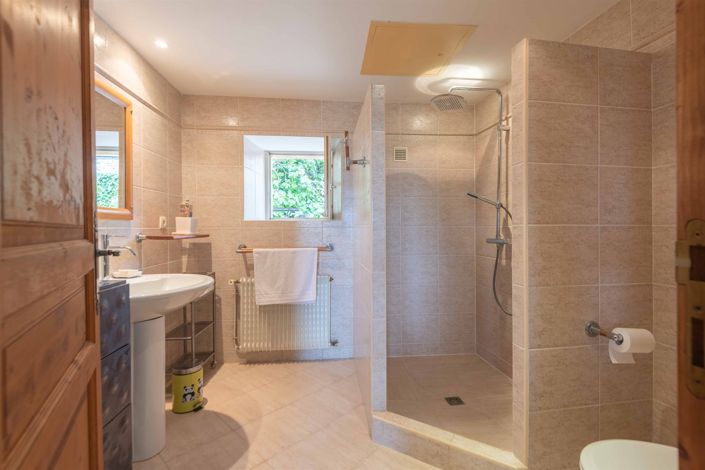 Image No.21-4 Bed House for sale