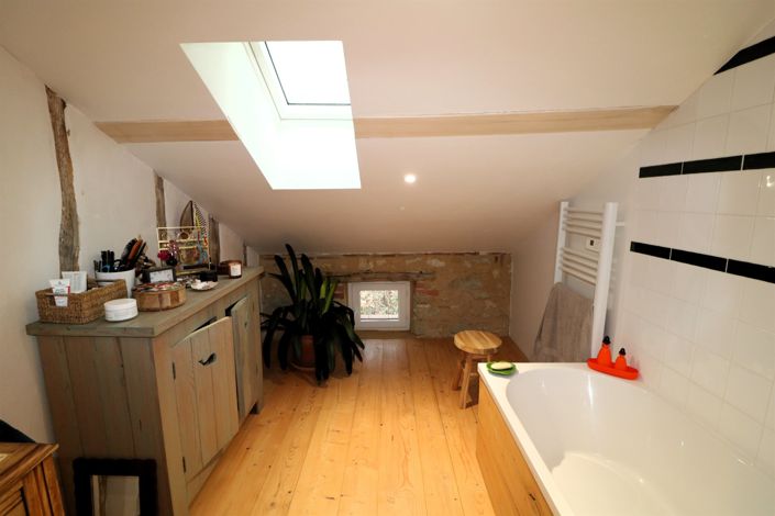 Image No.13-5 Bed House for sale