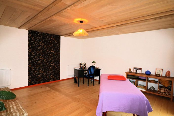 Image No.28-5 Bed House for sale
