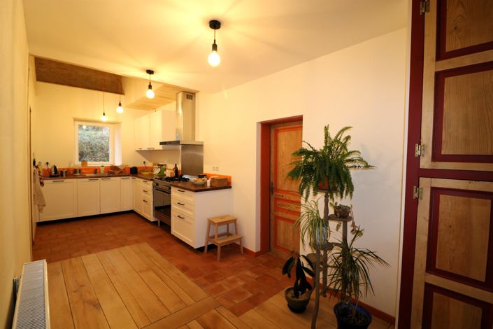 Image No.3-5 Bed House for sale