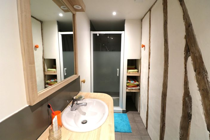 Image No.42-5 Bed House for sale