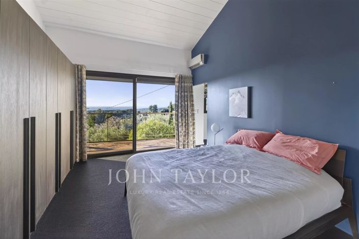 Image No.17-7 Bed House for sale