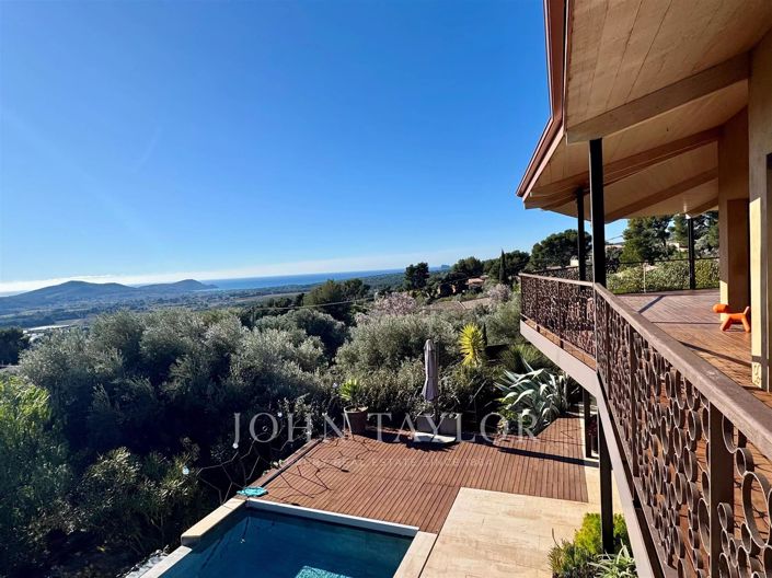 Image No.18-7 Bed House for sale