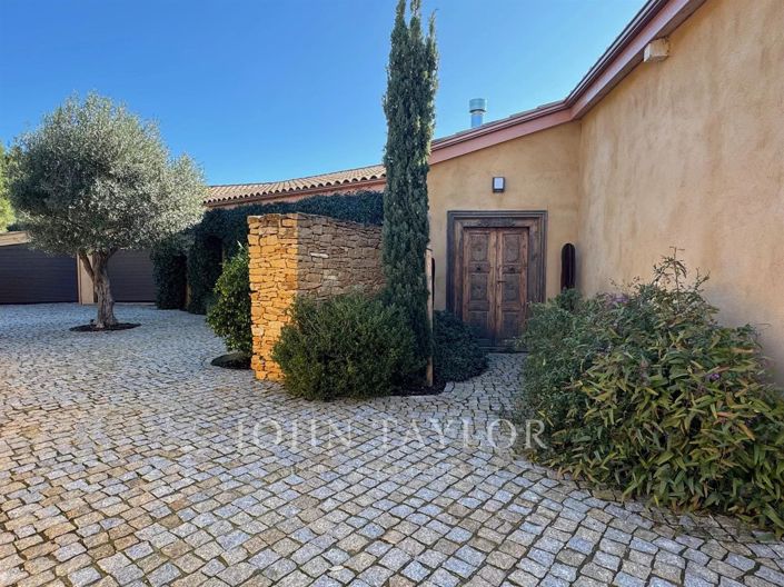 Image No.9-7 Bed House for sale