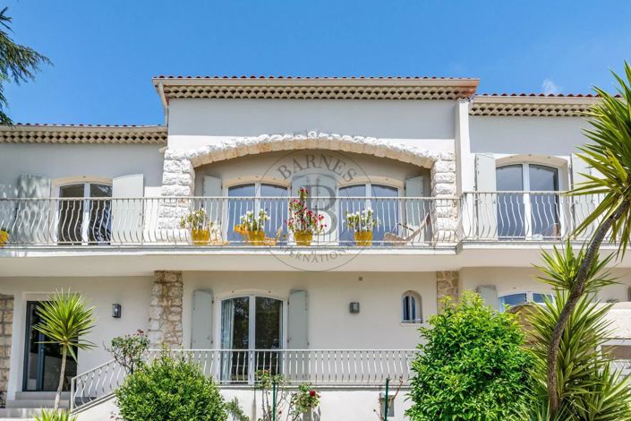 Image No.10-5 Bed House for sale
