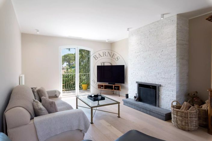 Image No.4-5 Bed House for sale