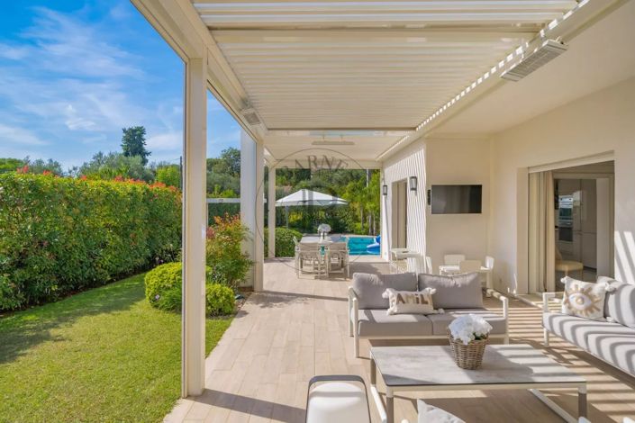 Image No.2-4 Bed House for sale