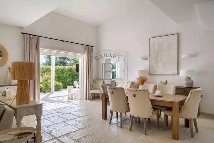 Image No.3-4 Bed House for sale