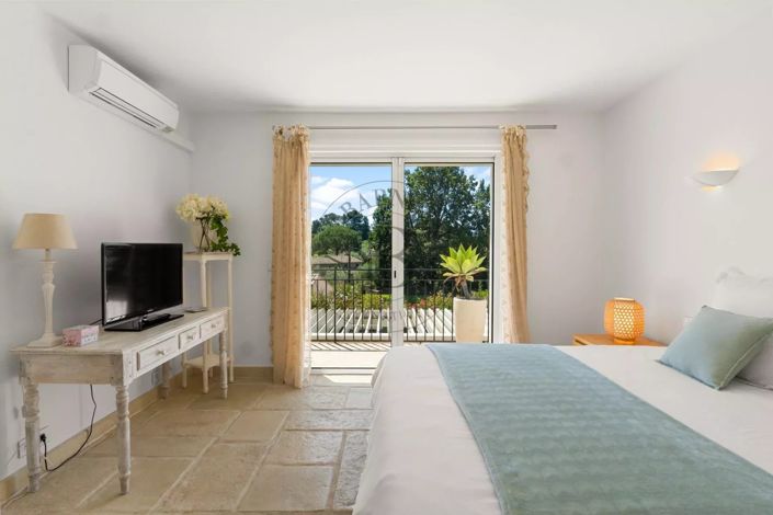 Image No.5-4 Bed House for sale
