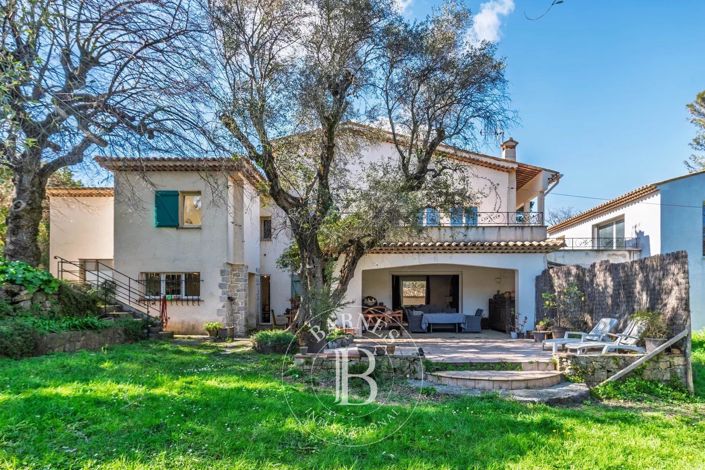 Image No.2-5 Bed House for sale