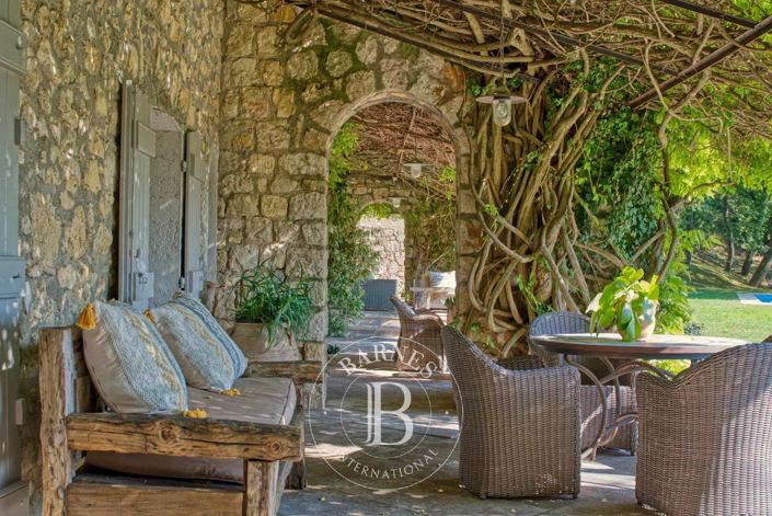 Image No.10-6 Bed House for sale