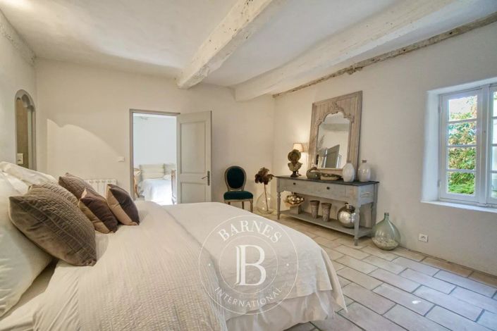 Image No.7-6 Bed House for sale