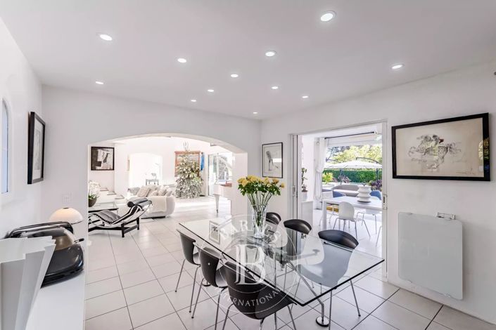Image No.5-4 Bed House for sale