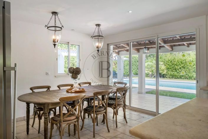 Image No.4-5 Bed House for sale