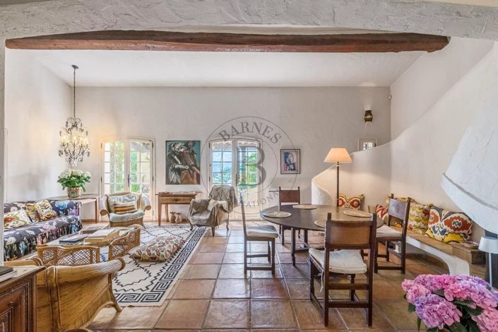 Image No.7-4 Bed House for sale