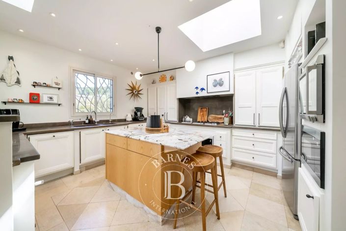Image No.4-5 Bed House for sale