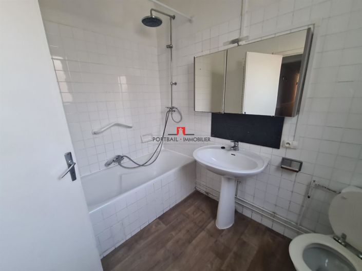 Image No.4-1 Bed House for sale