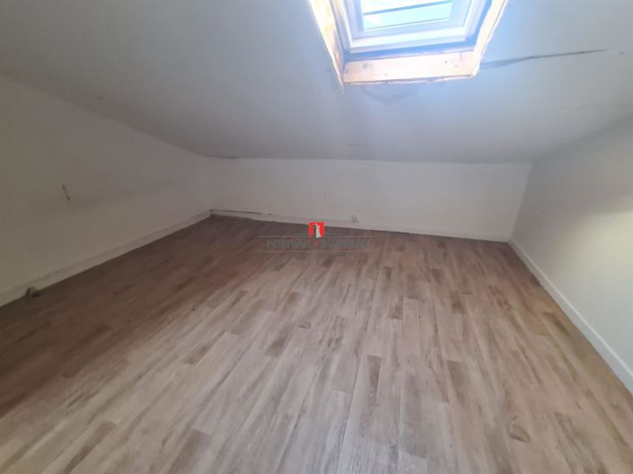 Image No.9-1 Bed House for sale