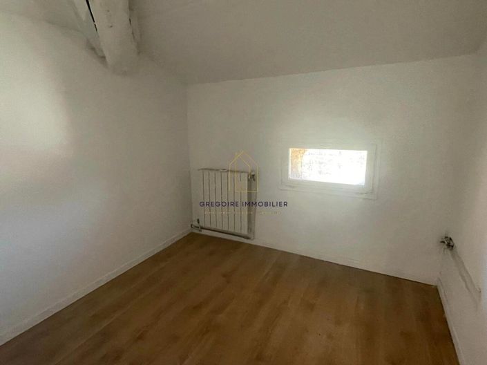 Image No.10-4 Bed House for sale