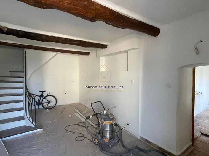 Image No.2-4 Bed House for sale