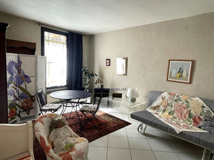 Image No.11-3 Bed House for sale