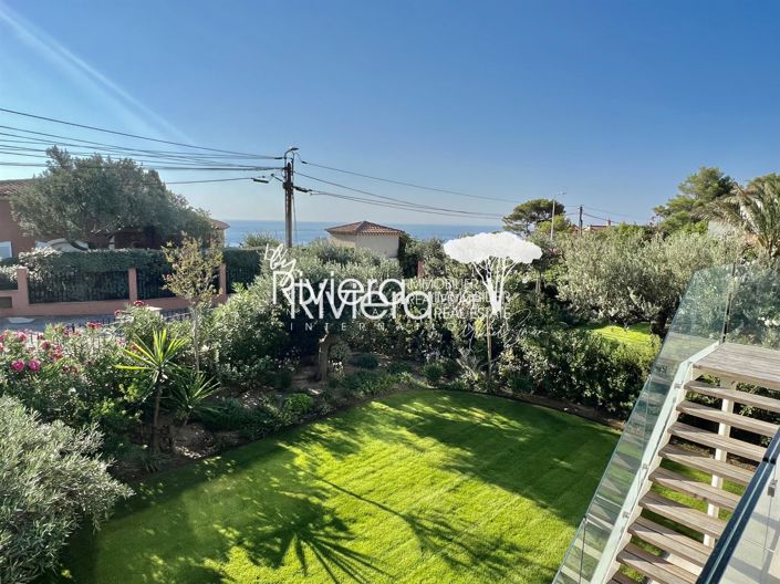 Image No.10-4 Bed House for sale