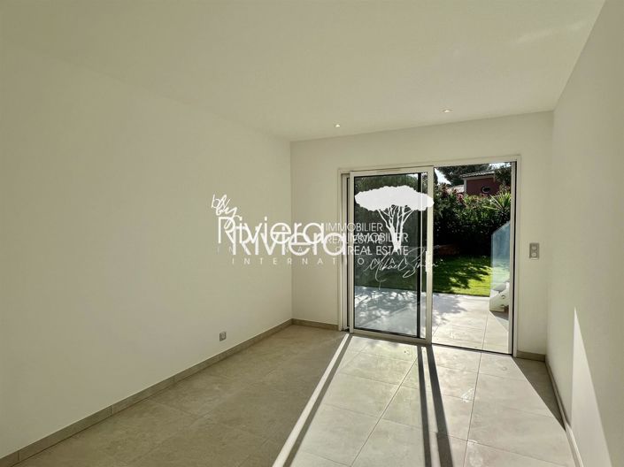 Image No.11-4 Bed House for sale