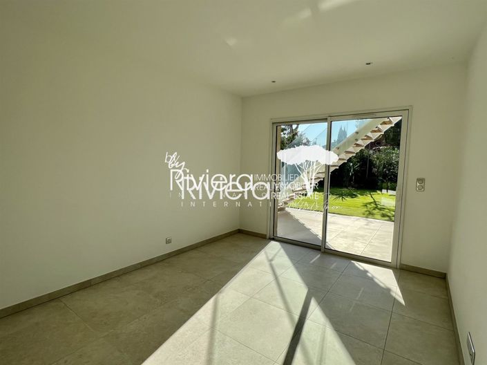 Image No.13-4 Bed House for sale