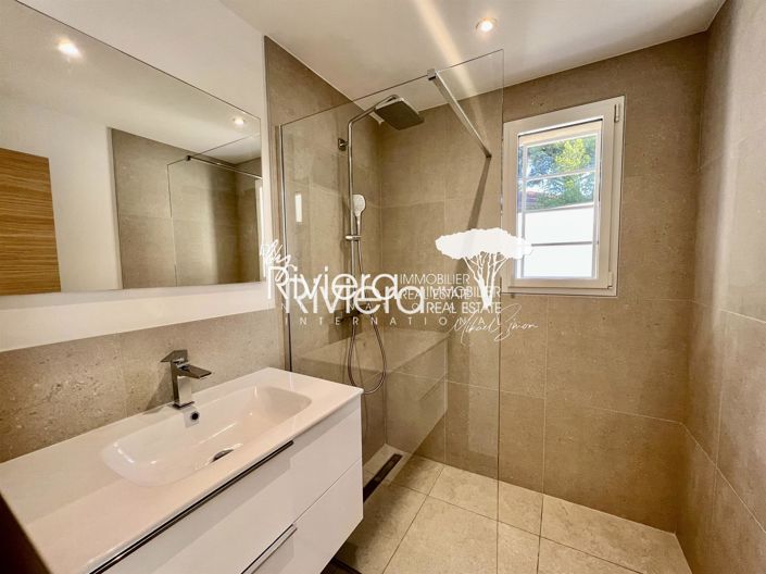 Image No.18-4 Bed House for sale