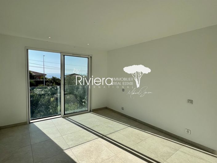 Image No.20-4 Bed House for sale