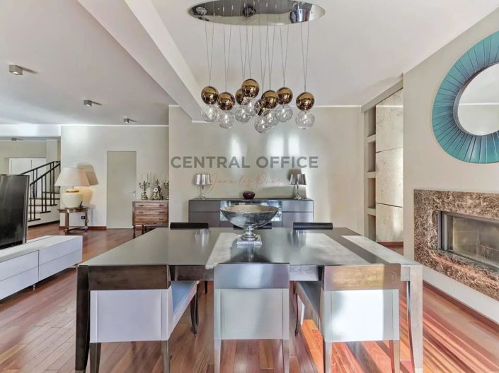 Image No.6-4 Bed House for sale