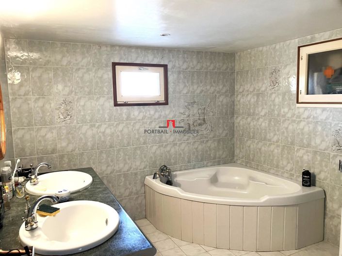 Image No.16-3 Bed House for sale