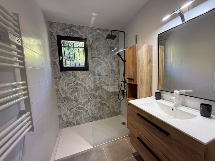 Image No.16-4 Bed House for sale