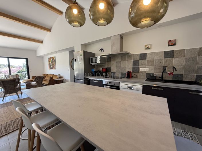 Image No.7-4 Bed House for sale