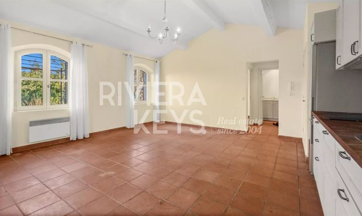 Image No.18-9 Bed House for sale