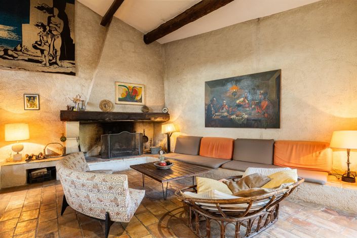 Image No.4-8 Bed House for sale