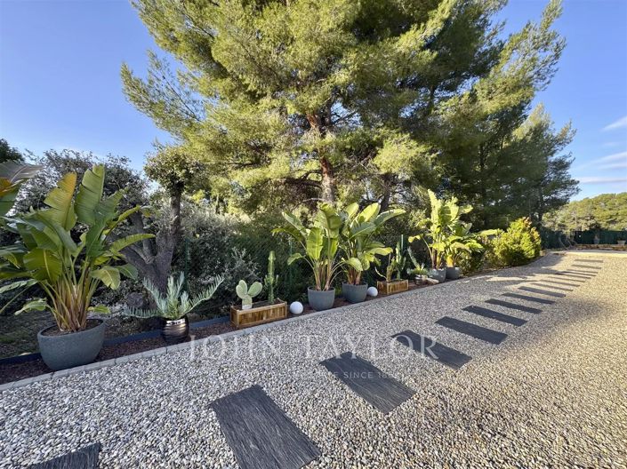 Image No.13-4 Bed House for sale