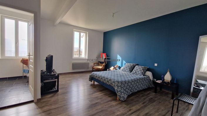 Image No.8-6 Bed Property for sale