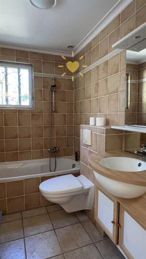 Image No.25-3 Bed House for sale